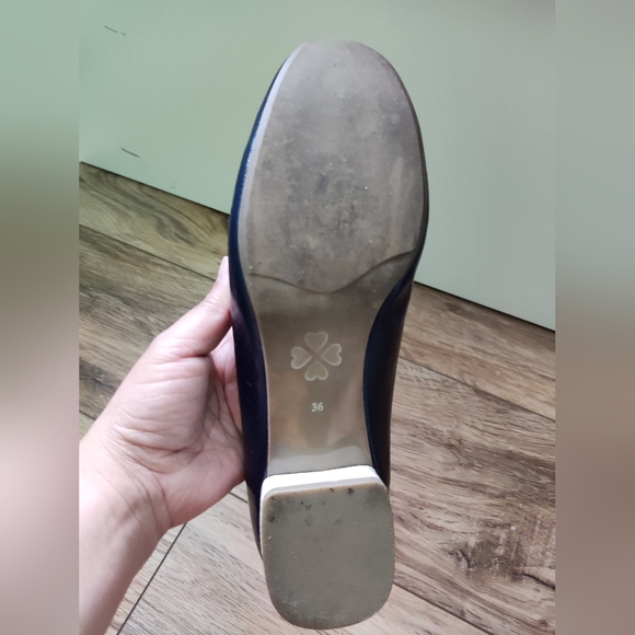 Metaphor shoes - Picture 3 of 12